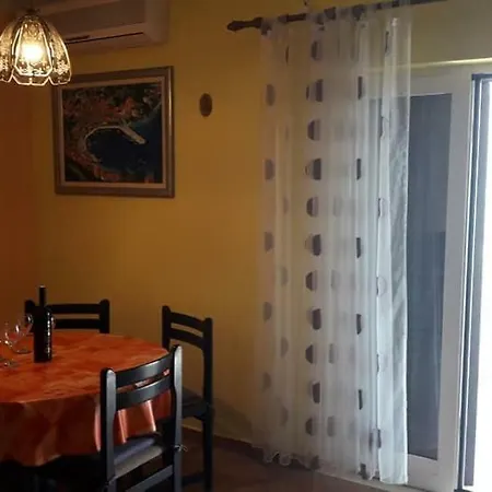 Διαμέρισμα Kneze Bay Apartment,