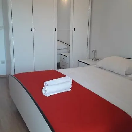 Kneze Bay Apartment, *